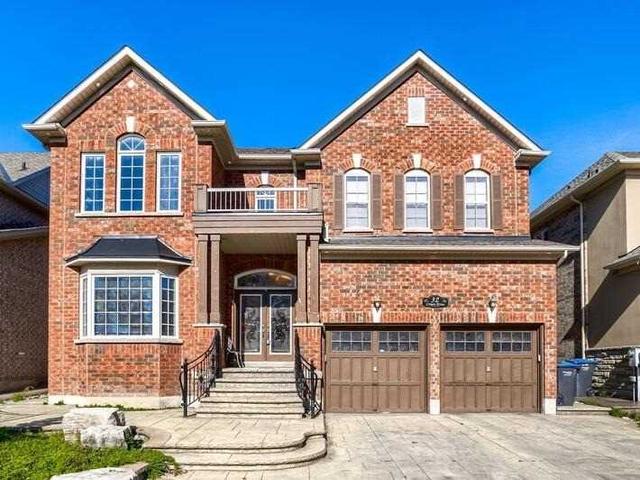 32 Crown Dr, House detached with 4 bedrooms, 4 bathrooms and 6 parking in Brampton ON | Card Image