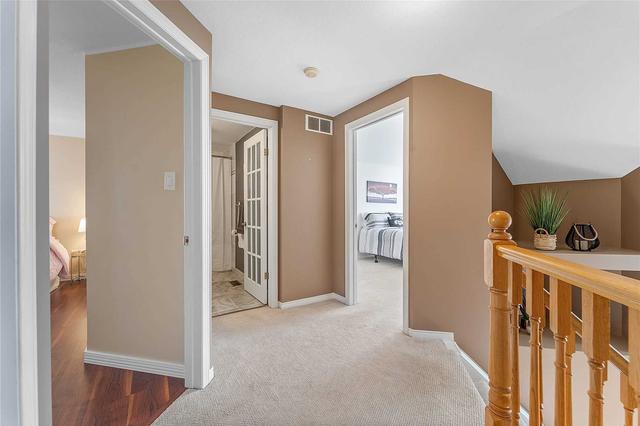 4 Abbeywood Cres, House detached with 3 bedrooms, 2 bathrooms and 4 parking in Guelph ON | Image 4