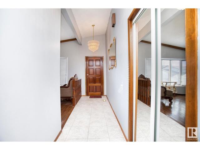 2212 133a Av Nw, House detached with 5 bedrooms, 3 bathrooms and null parking in Edmonton AB | Image 3