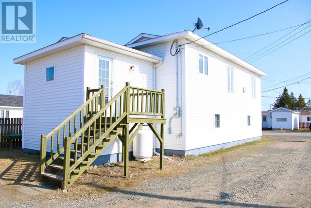 33 Maple Street, House detached with 4 bedrooms, 2 bathrooms and null parking in Badger NL | Image 14
