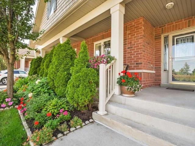 24 Good Lane, Townhouse with 2 bedrooms, 2 bathrooms and 1 parking in Ajax ON | Image 2