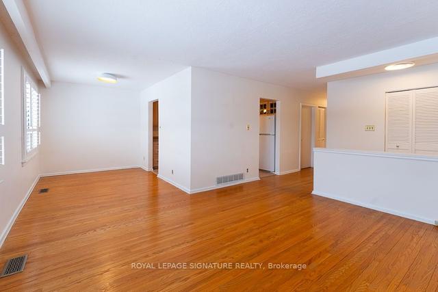 22 Fulford Pl, House detached with 3 bedrooms, 2 bathrooms and 8 parking in Toronto ON | Image 33