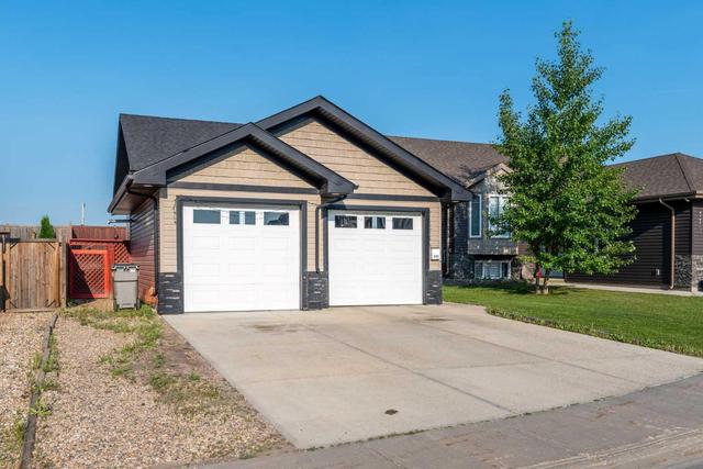 3703 41 Avenue, House detached with 6 bedrooms, 3 bathrooms and 4 parking in Lloydminster (Part) SK | Image 1