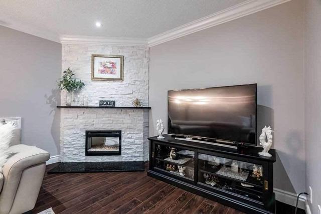 121 - 65 Trailwood Dr, Townhouse with 3 bedrooms, 2 bathrooms and 1 parking in Mississauga ON | Image 3