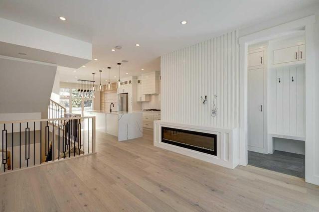 2608 18 Street Sw, Home with 4 bedrooms, 4 bathrooms and 2 parking in Calgary AB | Image 5