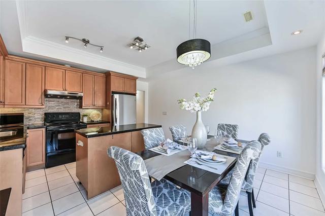 6 - 86 Lakeshore Rd W, House attached with 2 bedrooms, 3 bathrooms and 3 parking in Oakville ON | Image 5