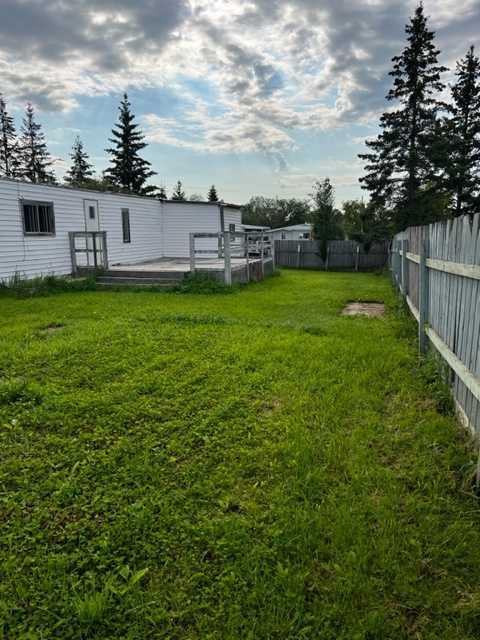 4612 45 Street, House detached with 2 bedrooms, 1 bathrooms and 2 parking in Mayerthorpe AB | Image 5