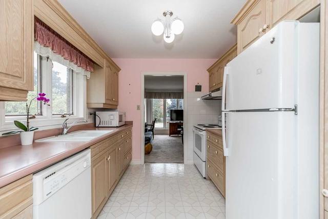 18 Wilson St, House detached with 2 bedrooms, 3 bathrooms and 4 parking in Uxbridge ON | Image 6