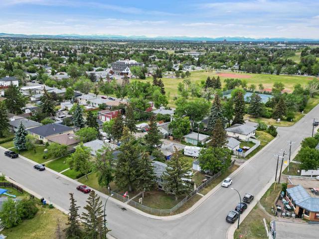 7203 25 Street Se, House detached with 4 bedrooms, 2 bathrooms and 2 parking in Calgary AB | Image 40