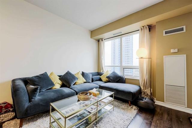 1604 - 135 Wynford Dr, Condo with 3 bedrooms, 2 bathrooms and 2 parking in Toronto ON | Image 5