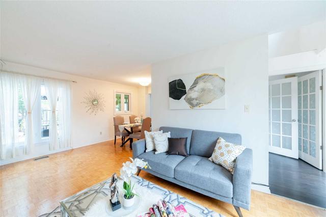 3973 Longo Circ, House detached with 3 bedrooms, 4 bathrooms and 6 parking in Mississauga ON | Image 23