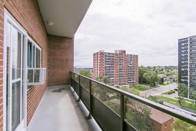 1001 - 15 Elizabeth St N, Condo with 2 bedrooms, 2 bathrooms and 1 parking in Mississauga ON | Image 21