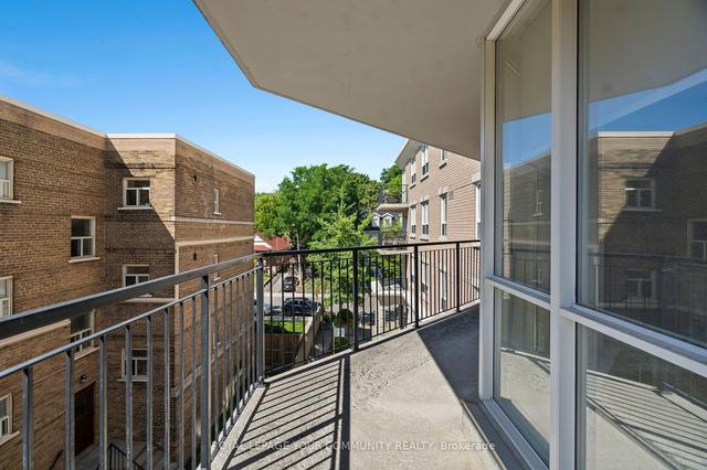301 - 55 Lorindale Ave, Condo with 2 bedrooms, 2 bathrooms and 1 parking in Toronto ON | Image 2