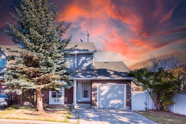 27 Falwood Place Ne, House detached with 3 bedrooms, 2 bathrooms and 2 parking in Calgary AB | Image 1