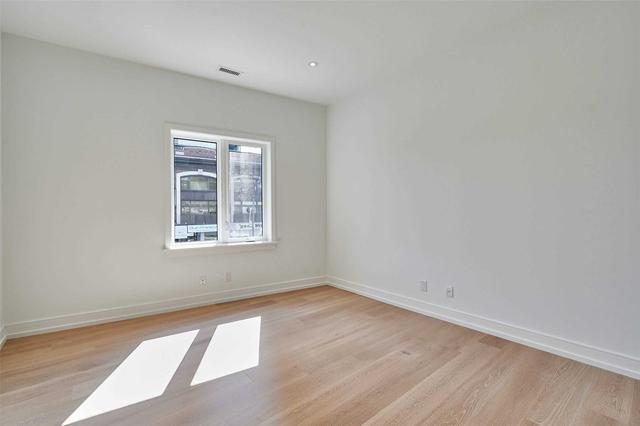upper - 2476 Yonge St, Condo with 3 bedrooms, 1 bathrooms and 0 parking in Toronto ON | Image 16