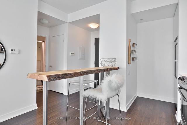 1007 - 1815 Yonge St, Condo with 1 bedrooms, 1 bathrooms and 1 parking in Toronto ON | Image 4