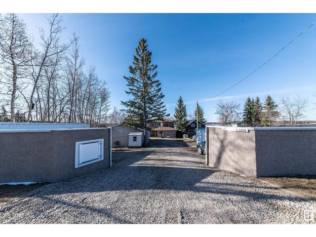 37 Lakeshore Dr, House detached with 2 bedrooms, 2 bathrooms and null parking in Sandy Beach AB | Image 3