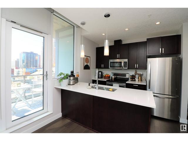 801 - 10238 103 St Nw, Condo with 2 bedrooms, 2 bathrooms and null parking in Edmonton AB | Image 6