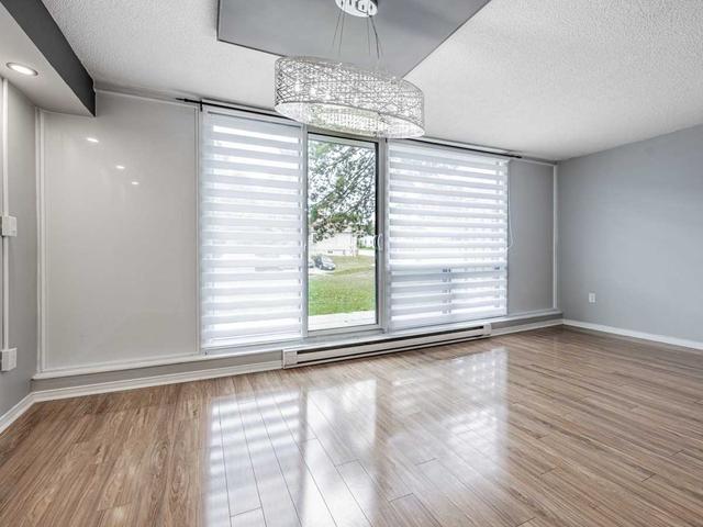 108 - 454 Centre St S, Condo with 3 bedrooms, 1 bathrooms and 1 parking in Oshawa ON | Image 23