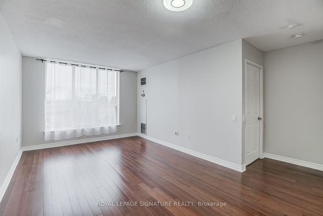 206 - 21 Overlea Blvd, Condo with 1 bedrooms, 1 bathrooms and 1 parking in Toronto ON | Image 2