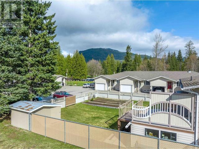 145 Columbia Park Drive, House detached with 2 bedrooms, 2 bathrooms and null parking in Revelstoke BC | Image 30