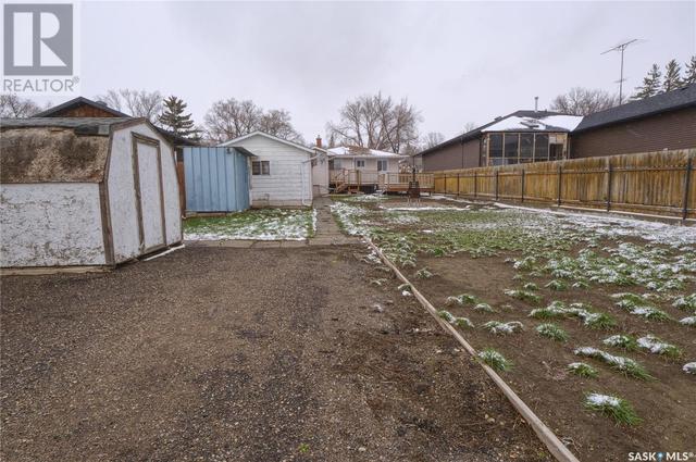 1045 Stadacona Street W, House detached with 3 bedrooms, 2 bathrooms and null parking in Moose Jaw SK | Image 25