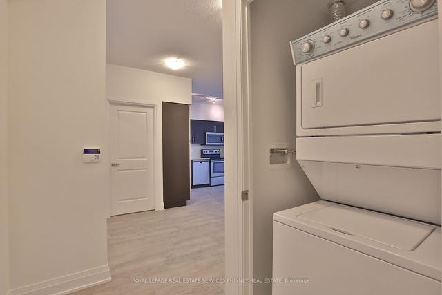 801 - 55 Speers Rd, Condo with 1 bedrooms, 1 bathrooms and 1 parking in Oakville ON | Image 3