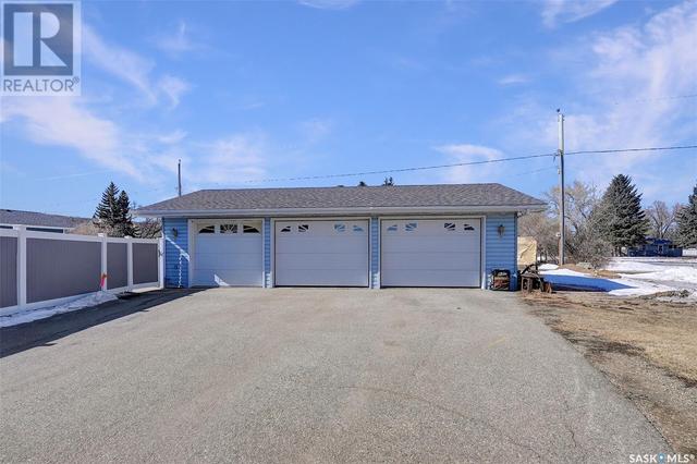 576 Okanese Avenue S, House detached with 2 bedrooms, 2 bathrooms and null parking in Fort Qu'Appelle SK | Image 24