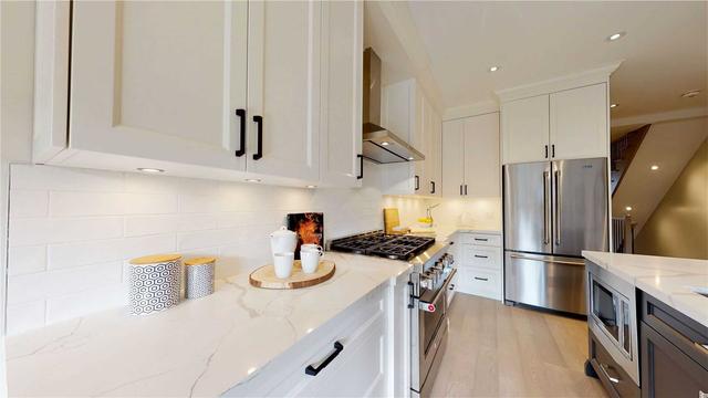 538 Quebec Ave, House semidetached with 3 bedrooms, 3 bathrooms and 2 parking in Toronto ON | Image 13
