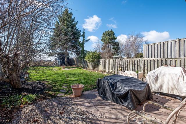 19 Turnberry Cres, House detached with 3 bedrooms, 3 bathrooms and 5 parking in Clarington ON | Image 30