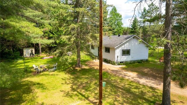 7 Eastern Road, House detached with 2 bedrooms, 1 bathrooms and 10 parking in Greater Madawaska ON | Image 4