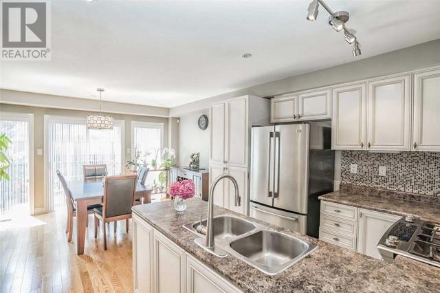 957 The Queensway Way, House attached with 4 bedrooms, 3 bathrooms and 2 parking in Toronto ON | Image 7