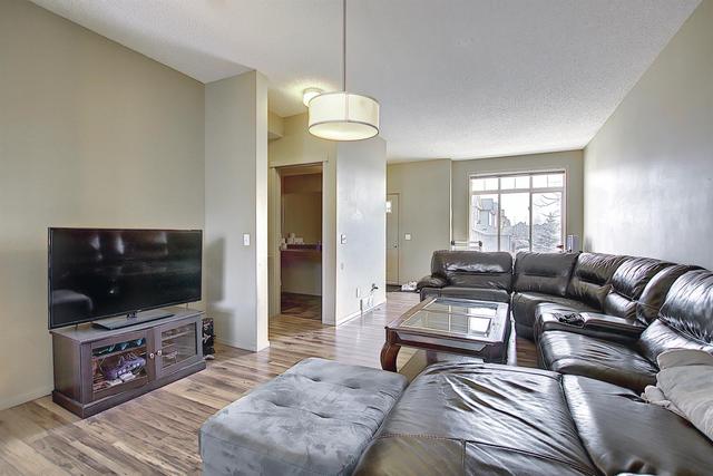 300 Copperstone Cove Se, Home with 3 bedrooms, 1 bathrooms and 2 parking in Calgary AB | Image 4