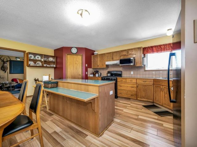 5221 Range Road 30 2a, House detached with 4 bedrooms, 2 bathrooms and 6 parking in Pincher Creek No. 9 AB | Image 9