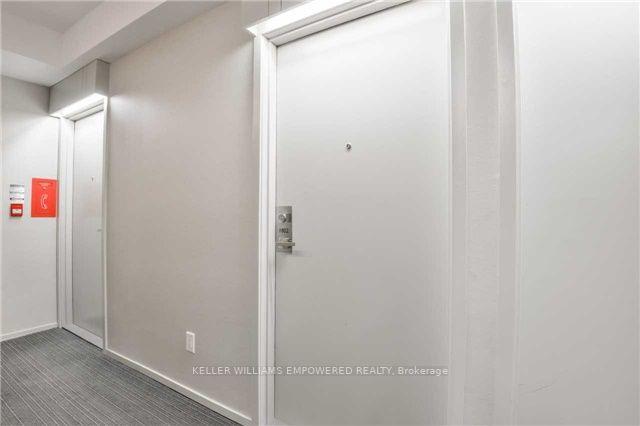 1802 - 101 Peter St, Condo with 0 bedrooms, 1 bathrooms and 0 parking in Toronto ON | Image 12