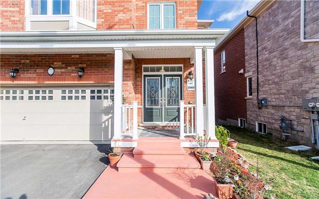 71 Victoriaville Rd, House detached with 4 bedrooms, 4 bathrooms and 4 parking in Brampton ON | Image 2