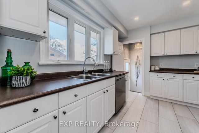 30 Lincoln Cres, House detached with 3 bedrooms, 2 bathrooms and 3 parking in Guelph ON | Image 6