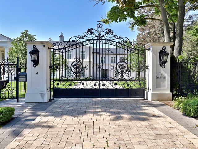 71 The Bridle Path, House detached with 5 bedrooms, 13 bathrooms and 31 parking in Toronto ON | Image 23