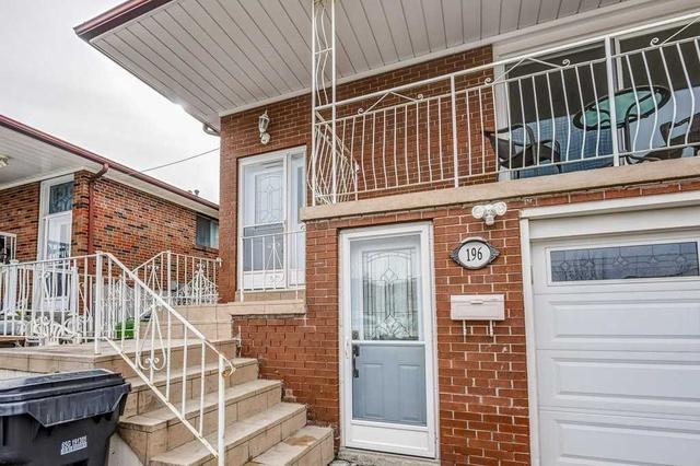 196 Cabana Dr, House semidetached with 3 bedrooms, 2 bathrooms and 3 parking in Toronto ON | Image 12