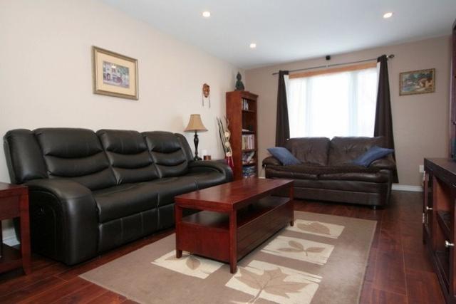70 Cannon Crt, House semidetached with 3 bedrooms, 1 bathrooms and 3 parking in Orangeville ON | Image 5