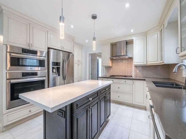 2098 Mississauga Rd, House detached with 4 bedrooms, 5 bathrooms and 8 parking in Mississauga ON | Image 29