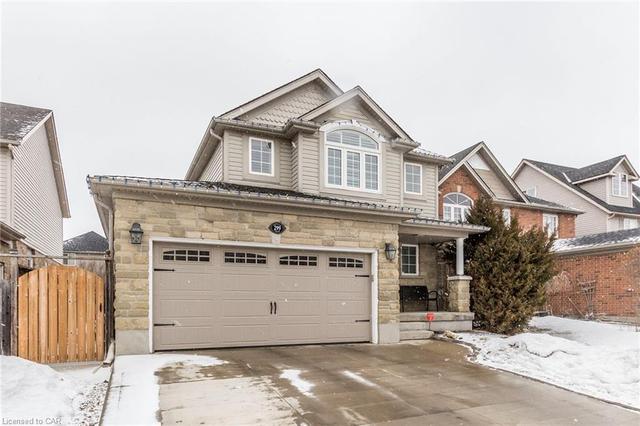 299 Kerwood Drive, House detached with 3 bedrooms, 1 bathrooms and 4 parking in Cambridge ON | Image 2