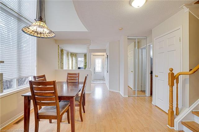 64 - 1240 Westview Terr, House attached with 3 bedrooms, 3 bathrooms and 2 parking in Oakville ON | Image 3