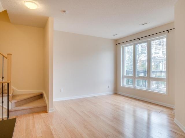th15 - 70 Glendora Ave, Townhouse with 3 bedrooms, 3 bathrooms and 1 parking in Toronto ON | Image 2