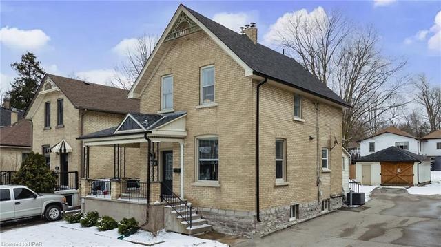 201 Wellington Street S, House detached with 3 bedrooms, 1 bathrooms and 6 parking in St. Marys ON | Image 12