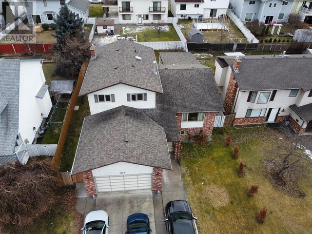 3865 Shane Place, House detached with 6 bedrooms, 3 bathrooms and null parking in Prince George BC | Image 3