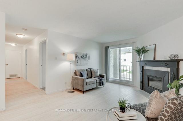203 - 737 Deveron Cres, Condo with 2 bedrooms, 1 bathrooms and 1 parking in London ON | Image 7