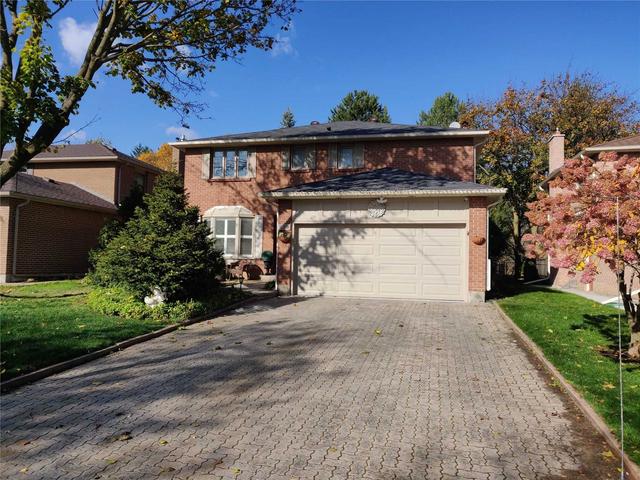 80 Golf Links Dr, House detached with 4 bedrooms, 3 bathrooms and 6 parking in Aurora ON | Image 1