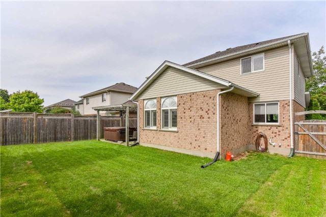 100 Pheasant Run Dr, House detached with 3 bedrooms, 3 bathrooms and 2 parking in Guelph ON | Image 20