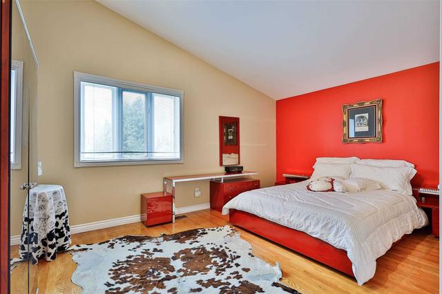 151 Strathnairn Ave, House detached with 4 bedrooms, 4 bathrooms and 3 parking in Toronto ON | Image 14